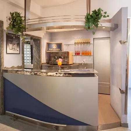 Hotel Adria Mare Beach 3* Rimini