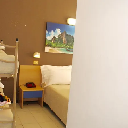 Hotel Adria Mare Beach 3* Rímini